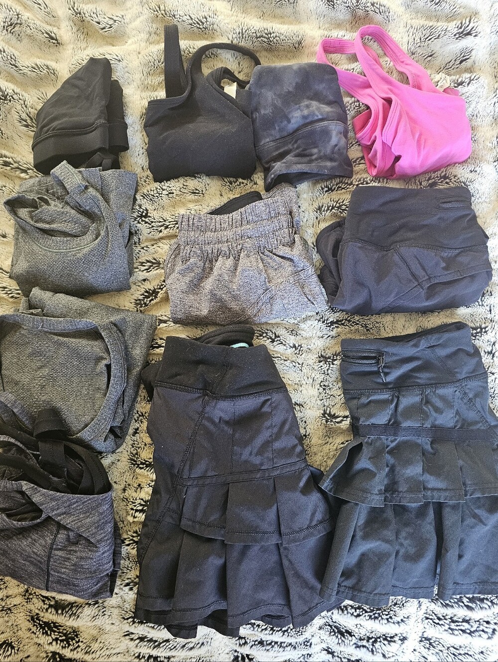 ✅️LIKE NEW❗️🚨BUNDLE OF LULULEMON (10 PIECES)🚨